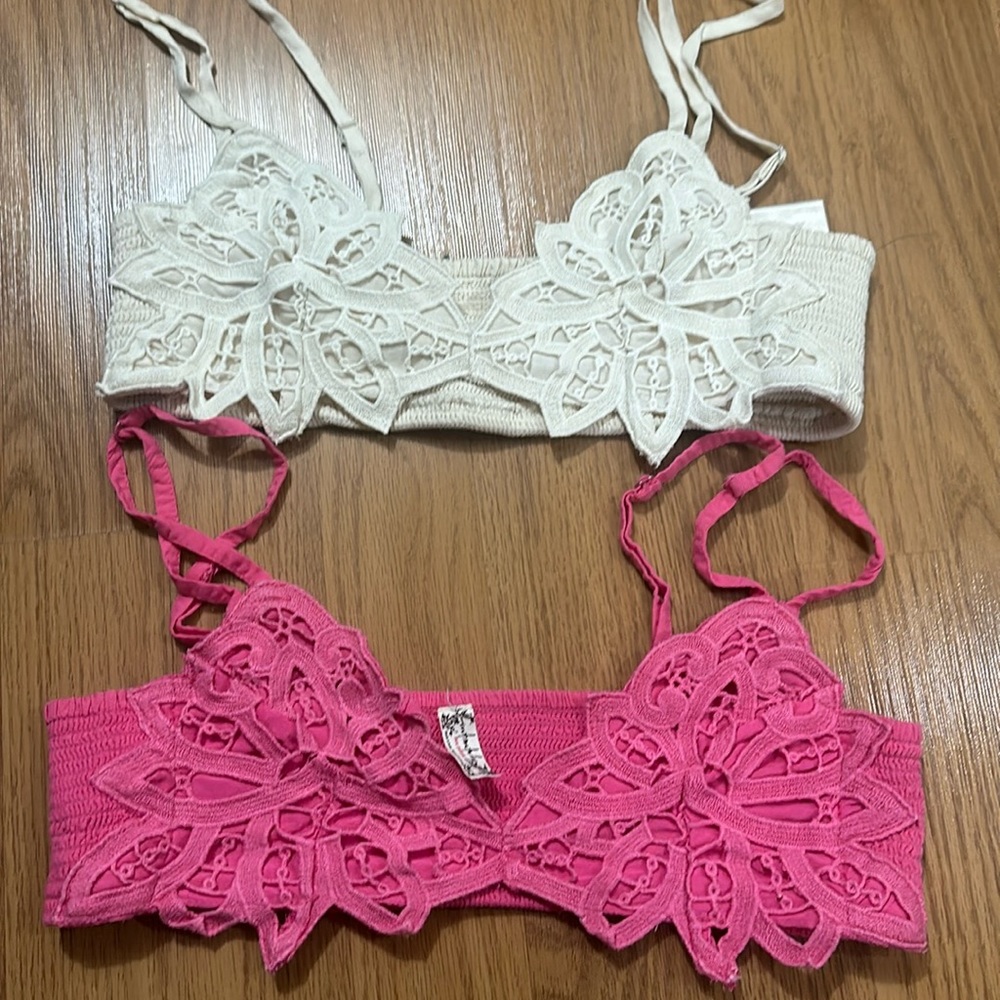 2 free ppl bras XS
